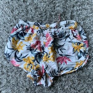 floral shorts